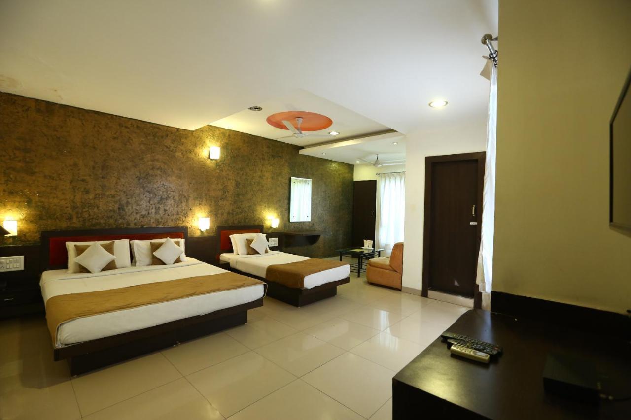 Hotel Paradise Indore Eksteriør billede