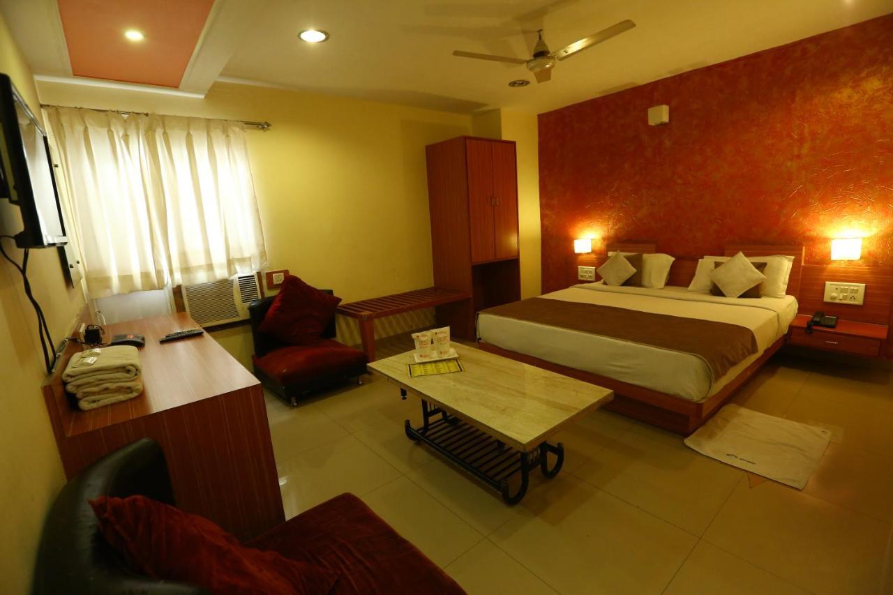 Hotel Paradise Indore Eksteriør billede